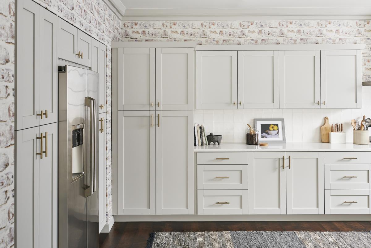 Why White Kitchen Cabinets are a Classic Choice